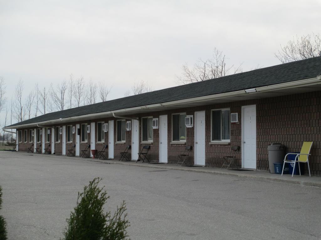 Newburg Inn Motel New Hamburg Exterior photo